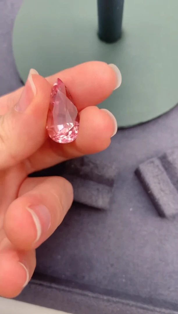 未镶嵌裸石绿柱石（摩根石）14.4ct摩根石