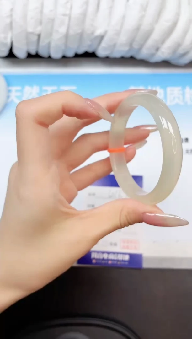 石英质玉手镯未镶嵌10K167-53