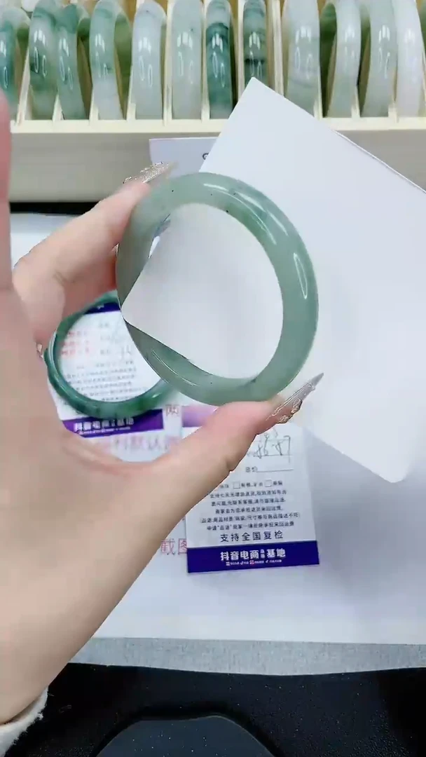 【闪购商品】石英质玉手镯未镶嵌105号/56-57圈