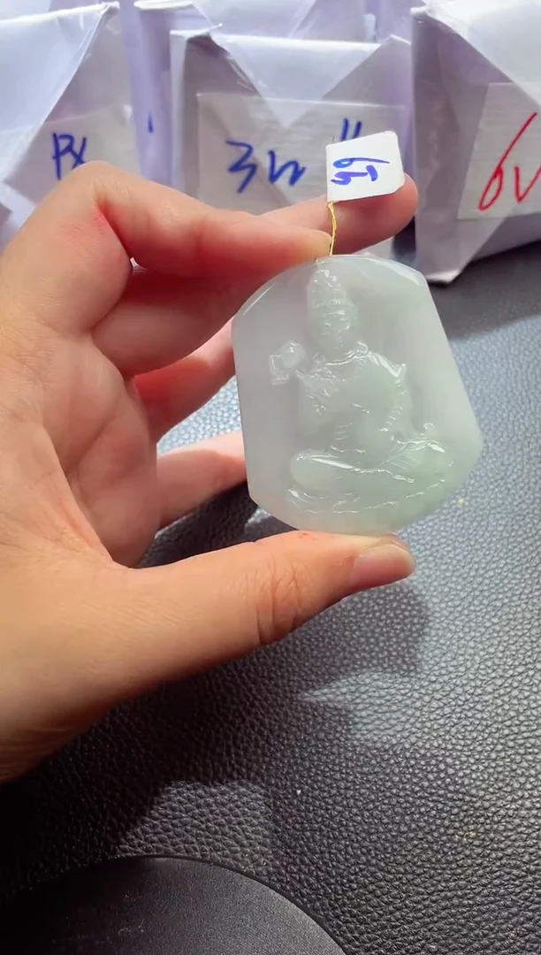 颈饰未镶嵌翡翠0008881