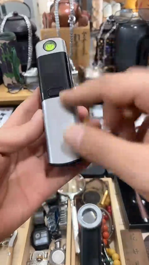 瓷片闪购商品  如图所示