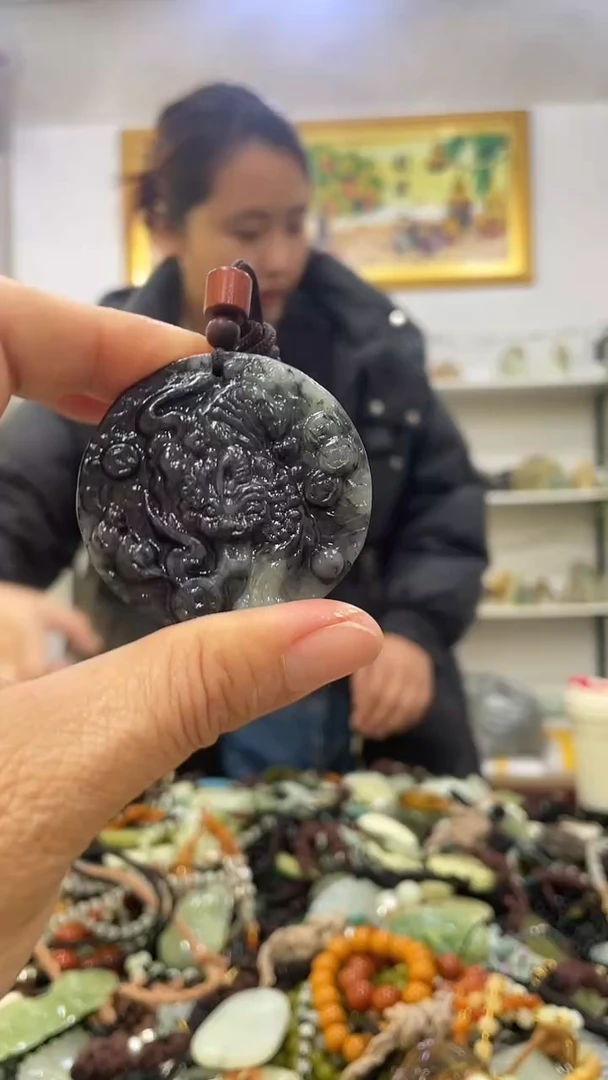 未镶嵌岫玉挂件