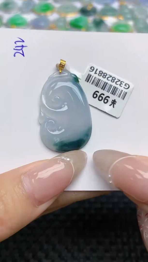 【闪购商品】翡翠颈饰18K金镶嵌 天然翡翠A货