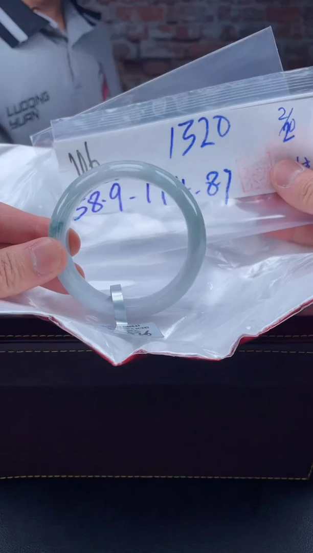 【闪购商品】定制翡翠未镶嵌毛货手镯需精细抛光/手镯106