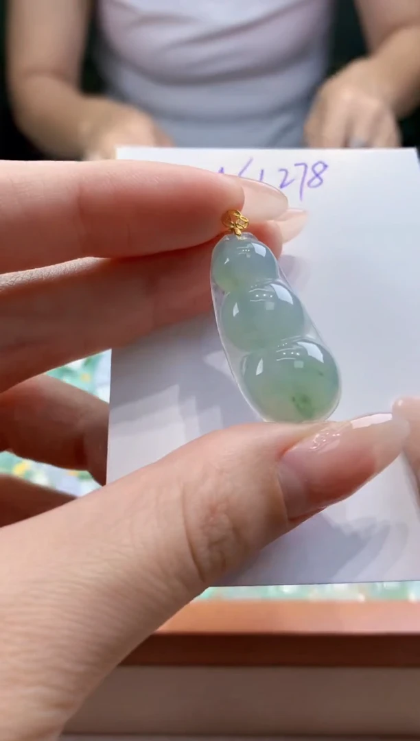 翡翠未镶嵌颈饰天然缅甸a货翡翠