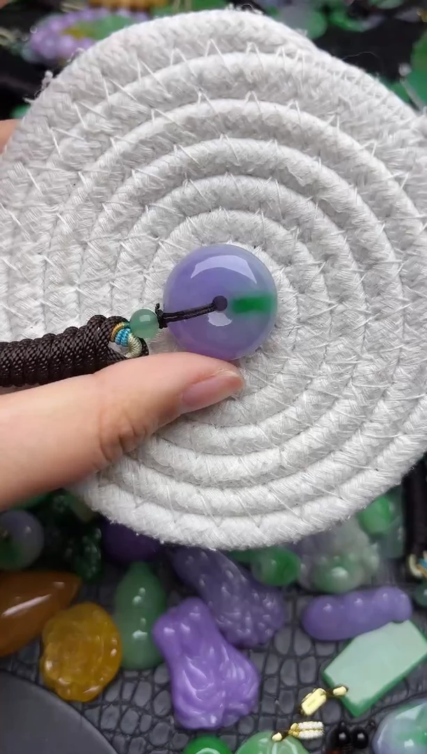 颈饰未镶嵌翡翠缅甸翡翠吊坠