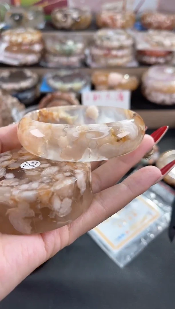 未镶嵌手镯石英质玉61