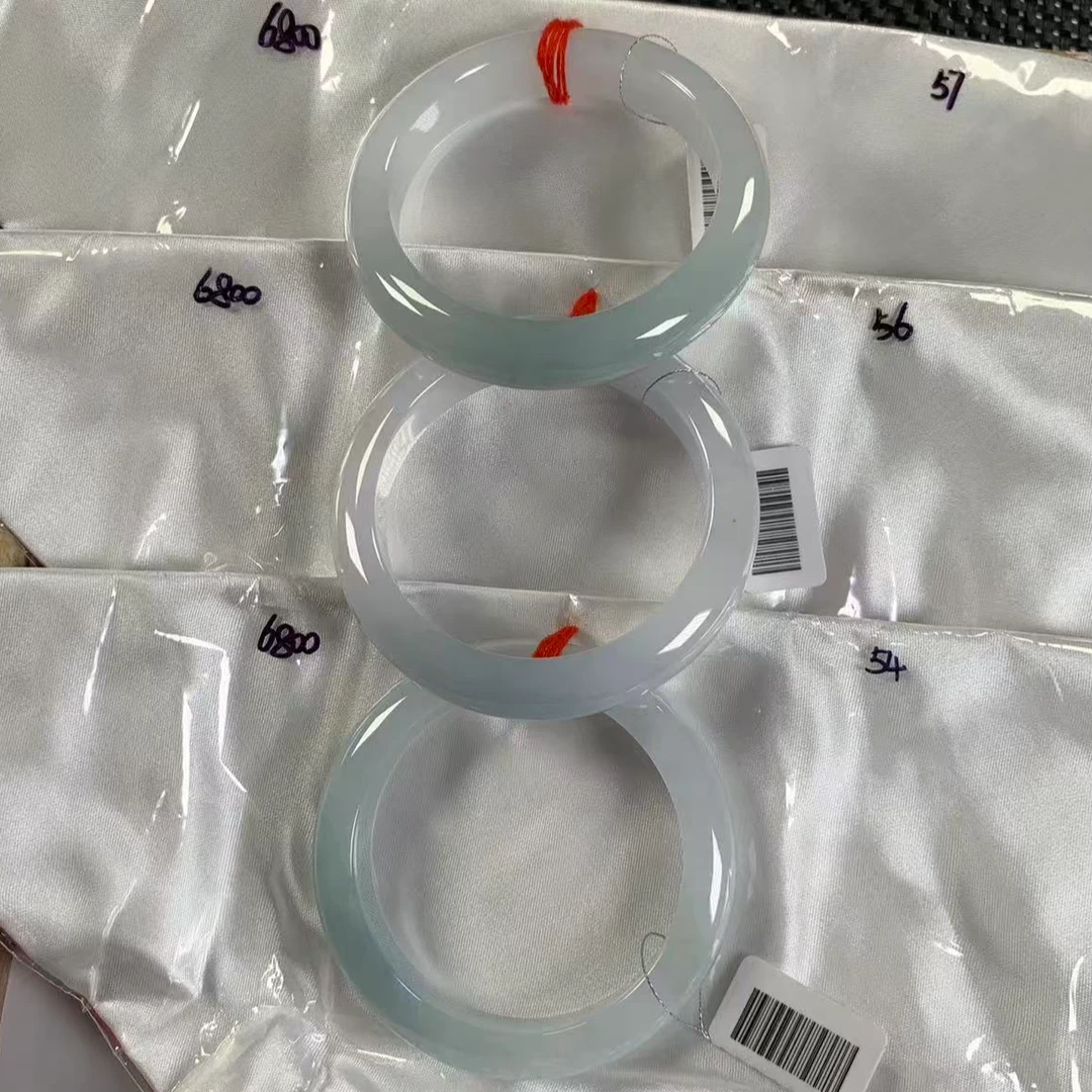 天然缅甸翡翠A货0手镯多样性发货，发一件