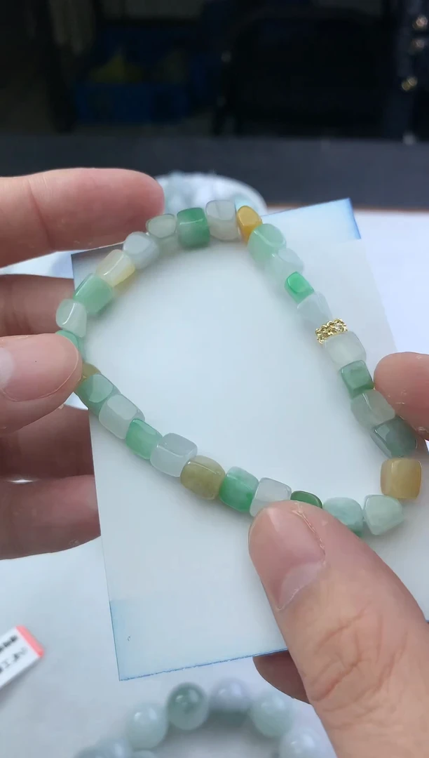 【闪购商品】翡翠颈饰未镶嵌珠子