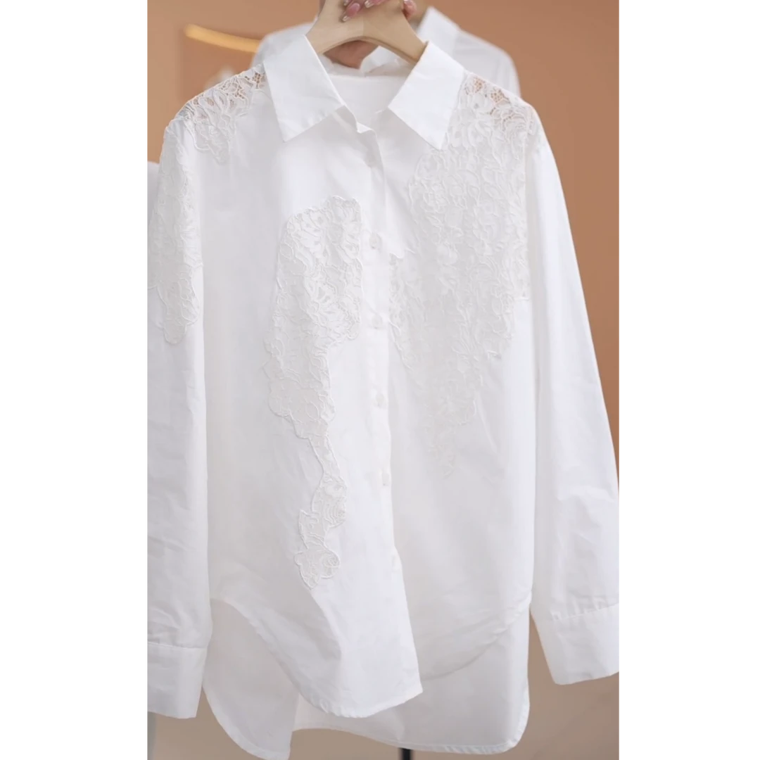 【荣荣】时尚百搭翻领刺绣蕾丝长袖衬衫-Y15030