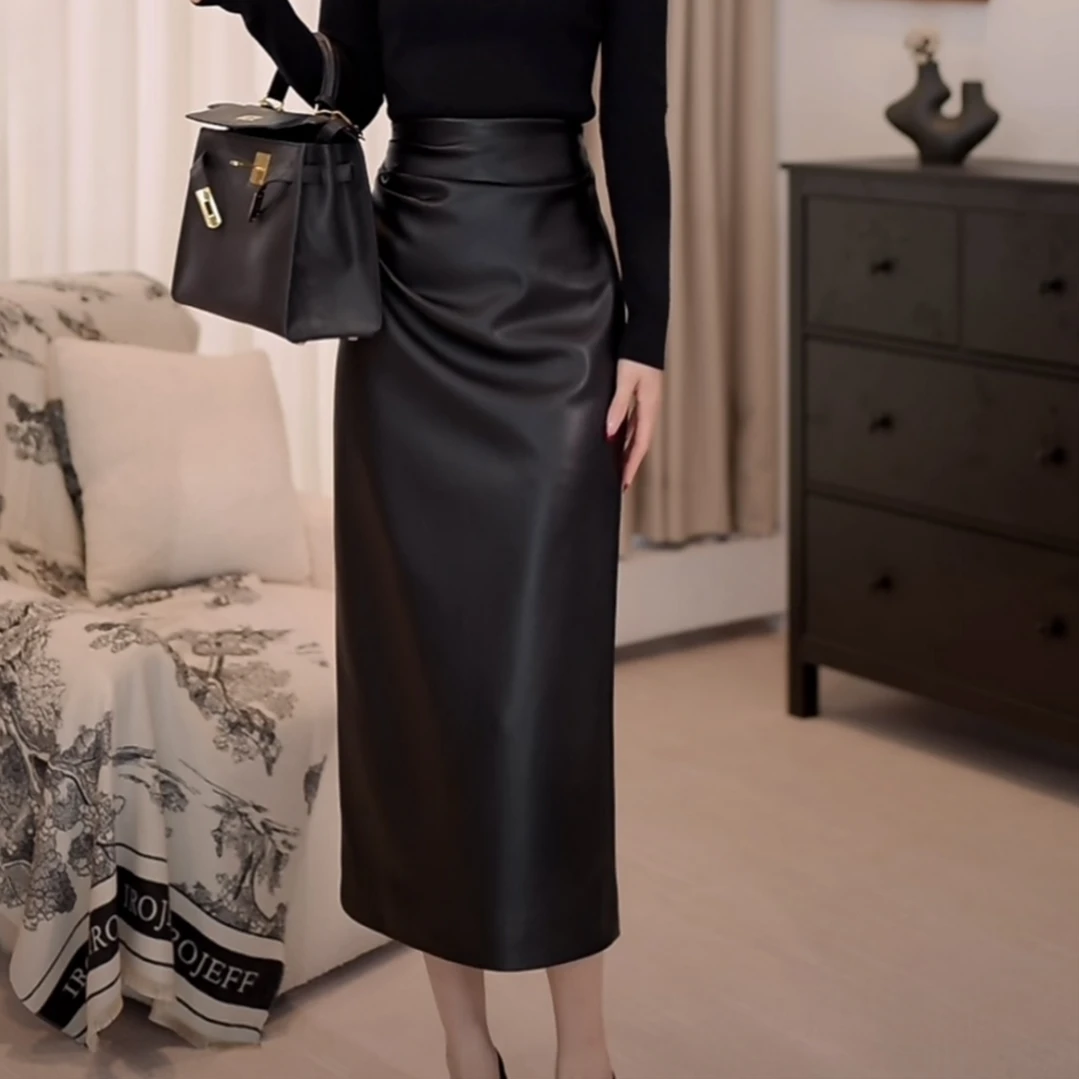 拉夏贝尔/2025年春季新款气质轻奢显瘦时尚皮裙半身裙 10155 XYZ