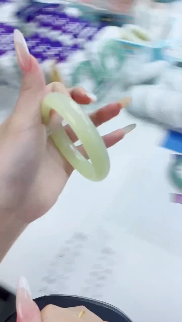 未镶嵌手镯石英质玉25-57