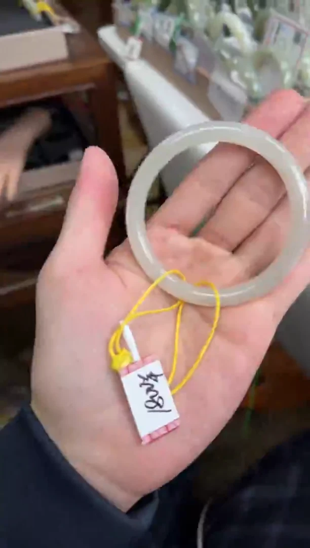 未镶嵌手镯和田玉56