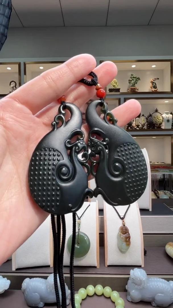 颈饰未镶嵌和田玉苏