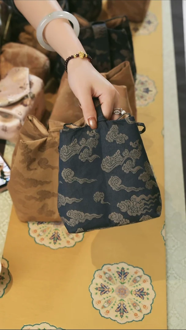 福利壶袋············