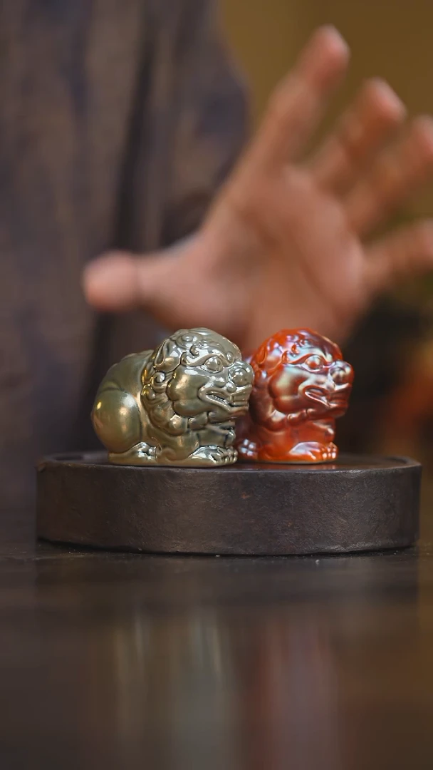 11柴房陶瓷柴烧狮子茶宠一对