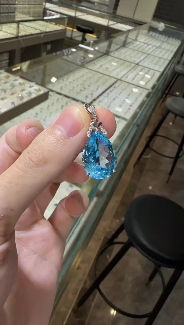 颈饰银S925镶嵌托帕石13*18mm23ct