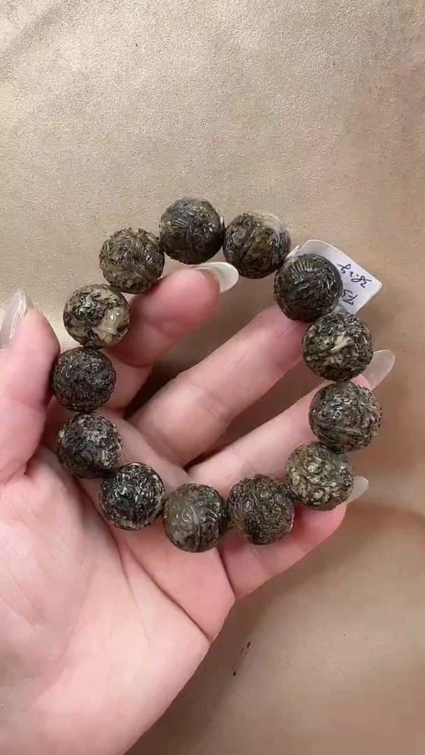 琥珀颈饰未镶嵌手串