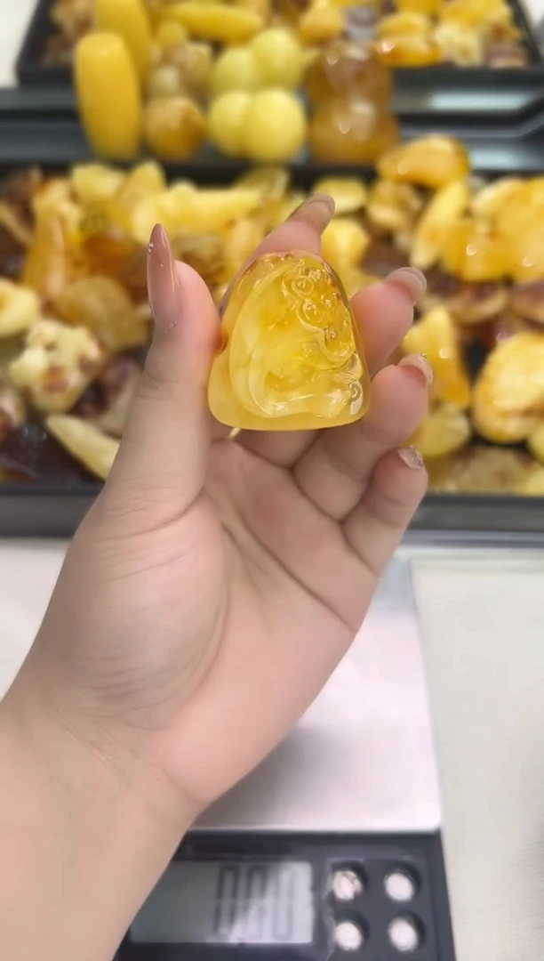 裸石琥珀未镶嵌琥珀蜜蜡吊坠