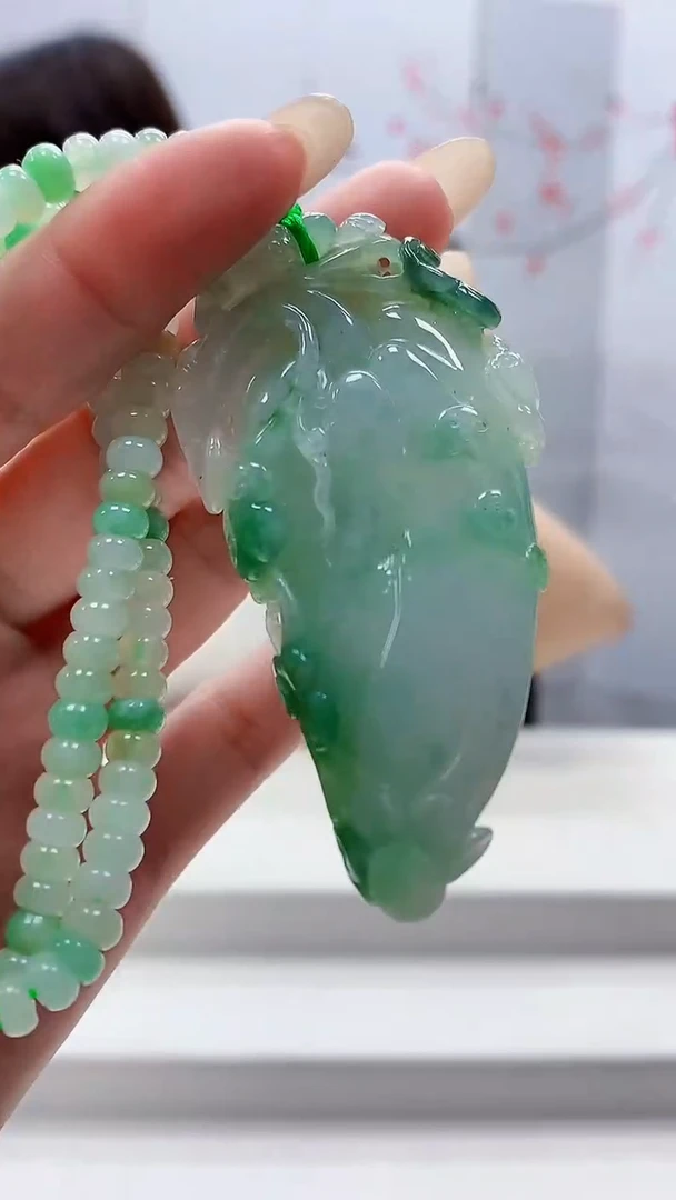 未镶嵌定制翡翠4957lr-毛货挂件赠珠链152