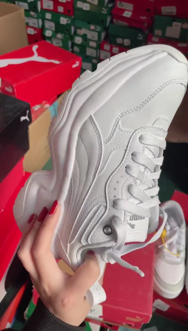 彪马时尚休闲运动鞋37M  EE51