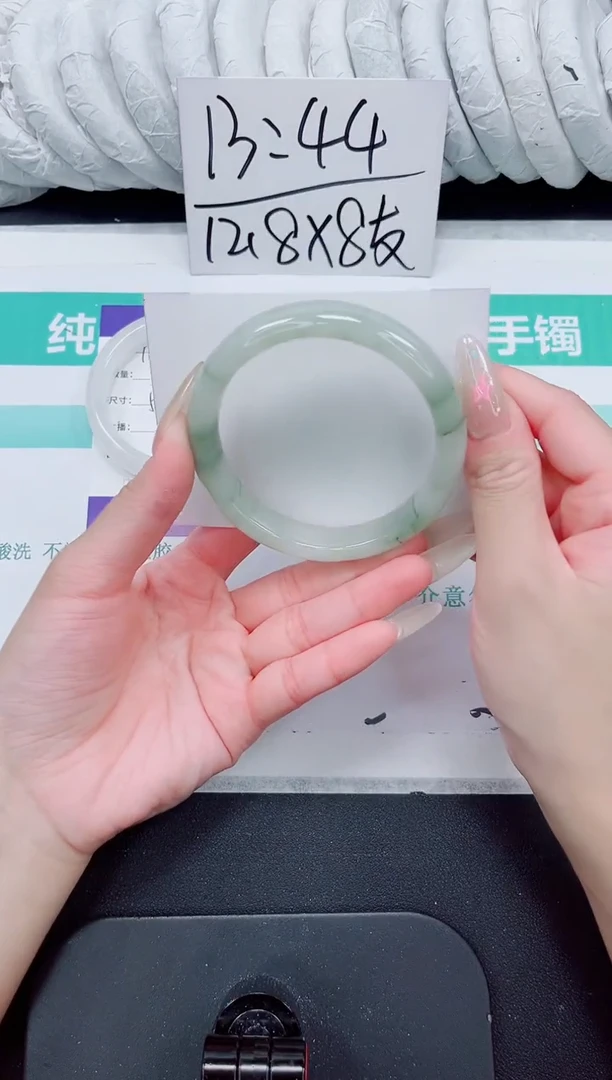 石英质玉手镯未镶嵌103-59