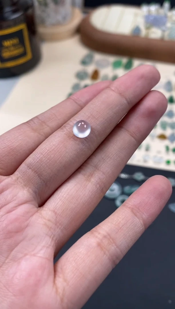 翡翠未镶嵌颈饰翡翠冰种蛋面