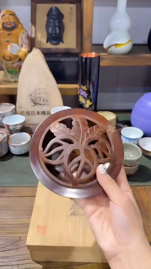 香炉·······金属
