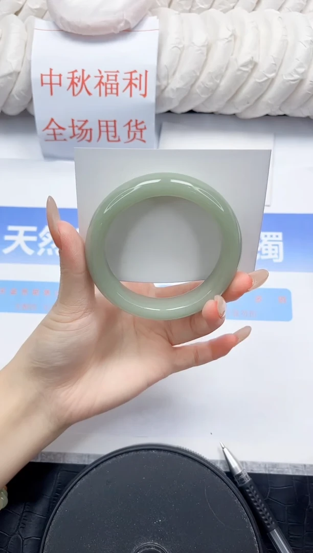 未镶嵌手镯石英质玉82-60