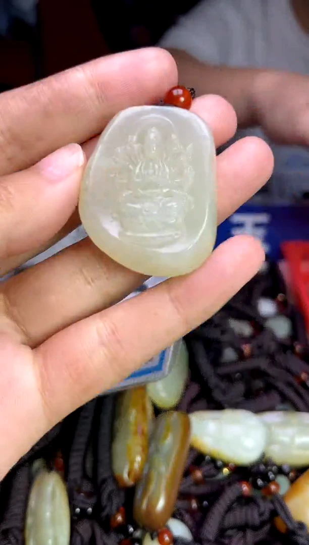 未镶嵌和田玉挂件1
