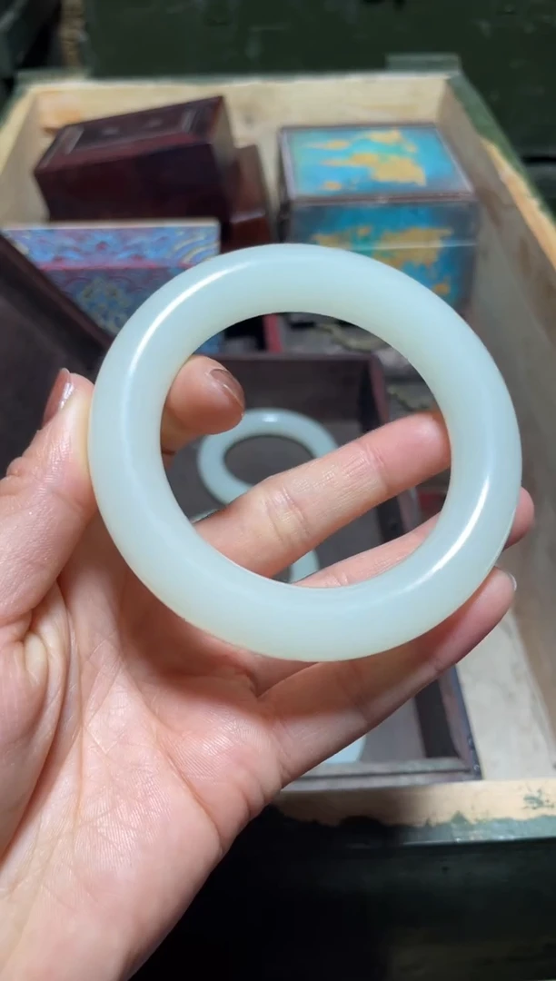 【闪购商品】圆条贵妃镯1支