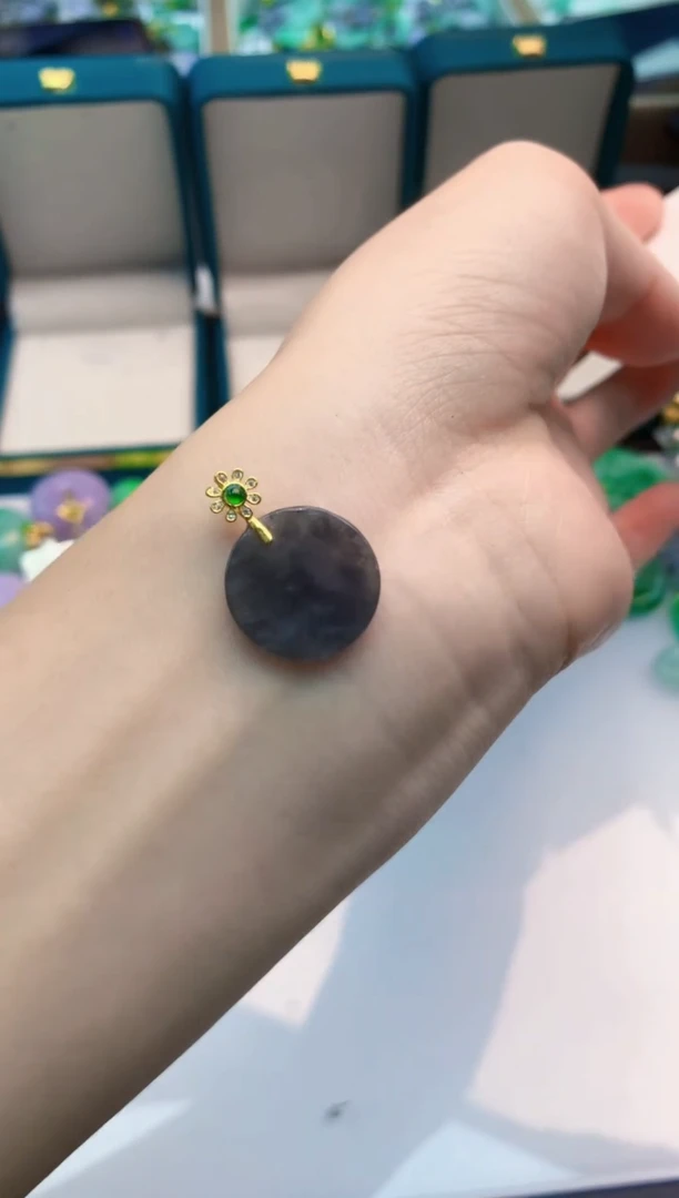 翡翠未镶嵌吊坠(不含链)1