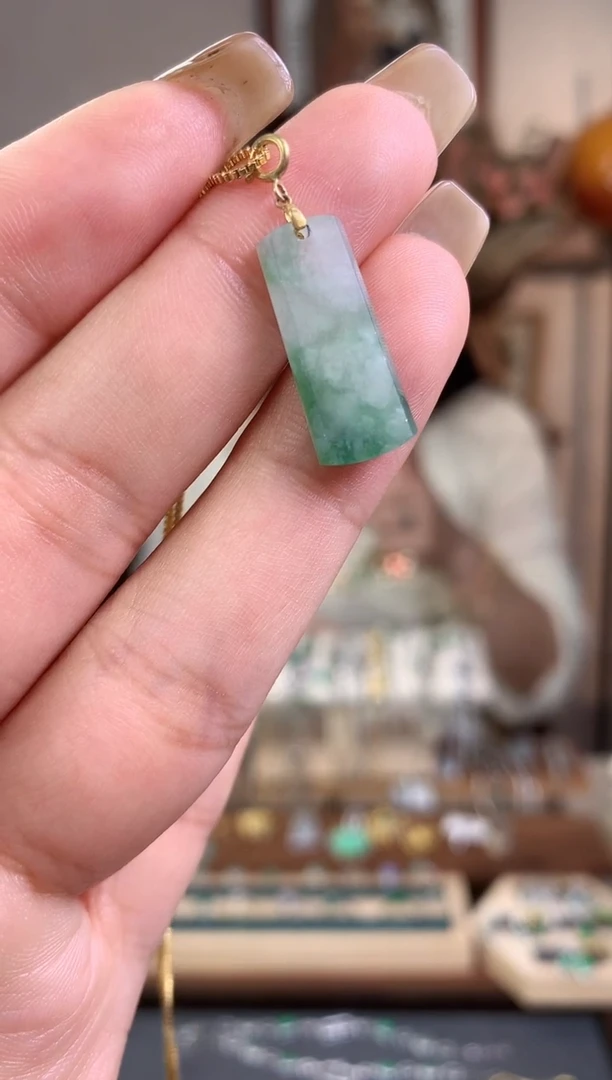 翡翠18K金镶嵌吊坠(不含链)吊坠