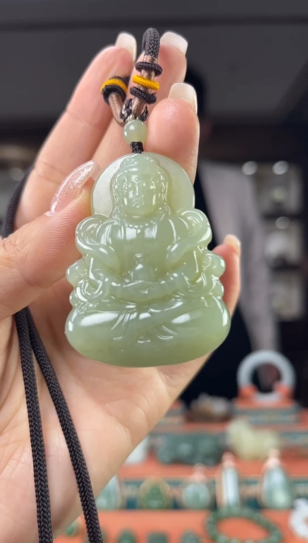 颈饰未镶嵌和田玉佩佩