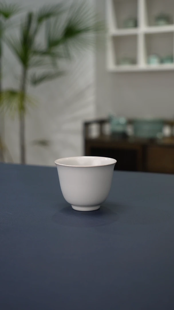 月白铃铛杯大暇简包    洁