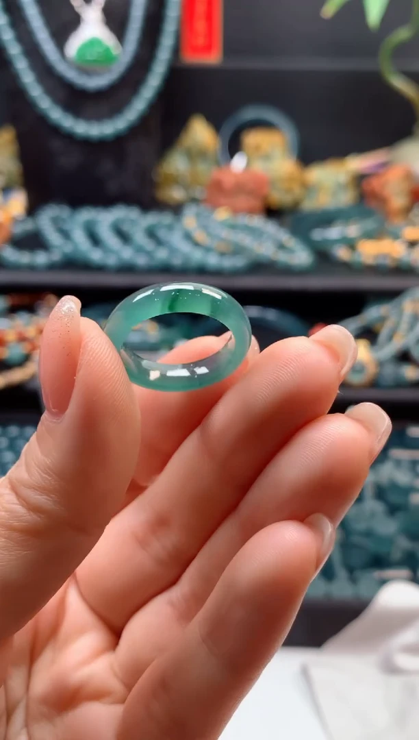 【闪购商品】翡翠颈饰未镶嵌0129088895