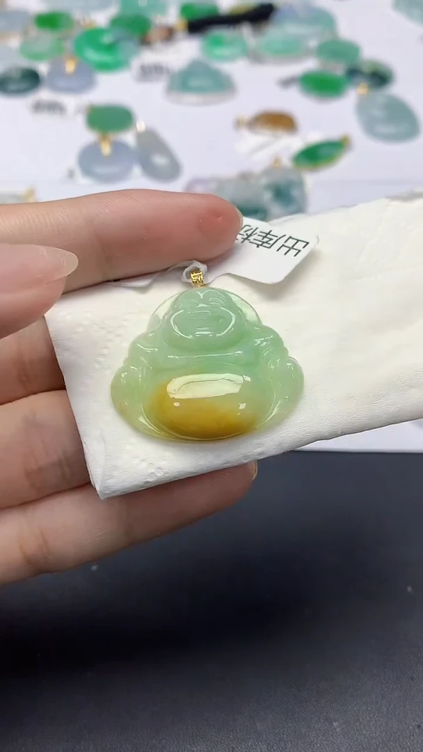 翡翠18K金镶嵌颈饰天然缅甸a货翡翠