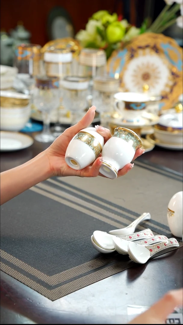 瓷片盐壶  1对  福利款