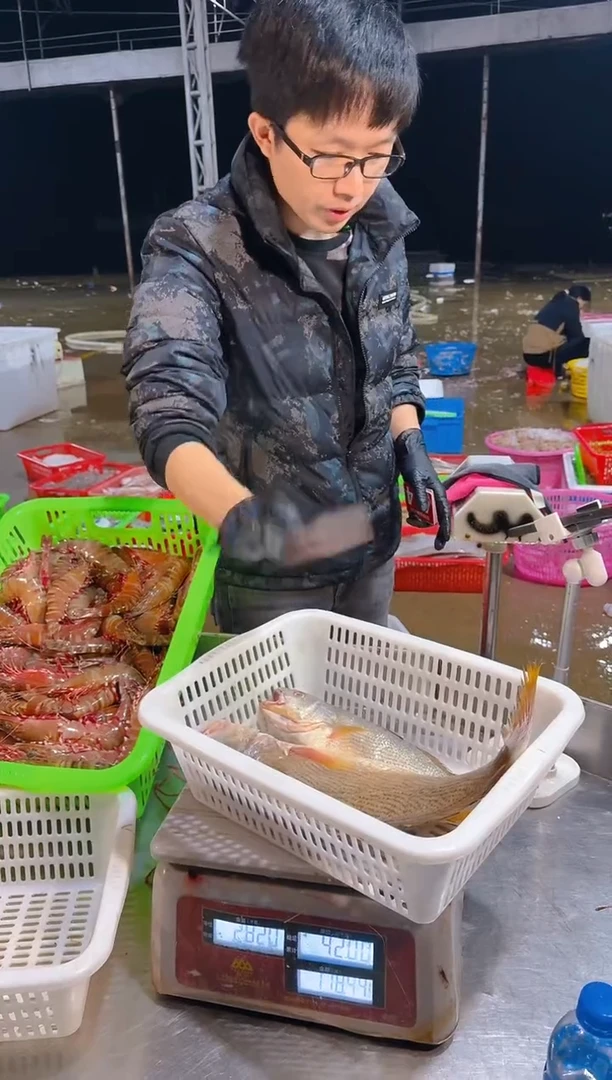 中国大陆じ****雨春子111111111