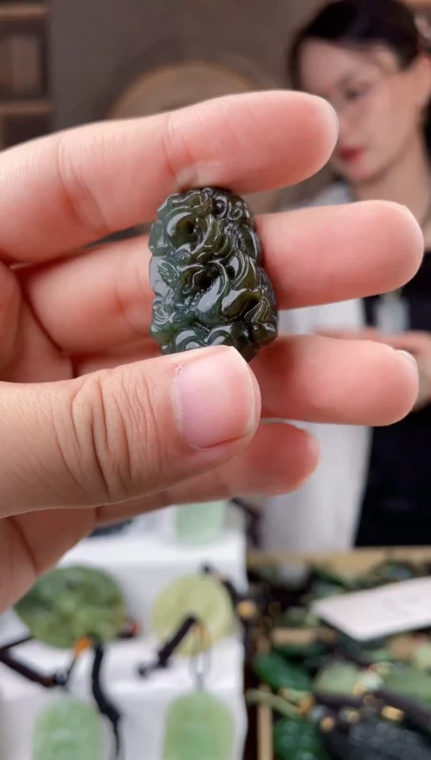 颈饰未镶嵌和田玉拍一发一，多样性发货