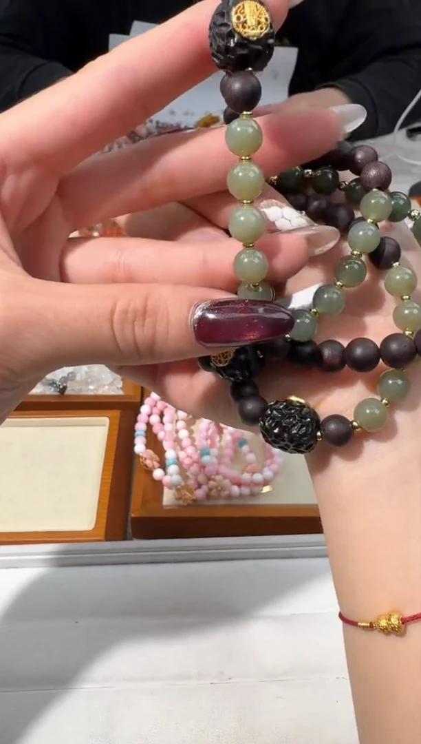 【闪购商品】水晶手链未镶嵌D155降真香碧玉设计款