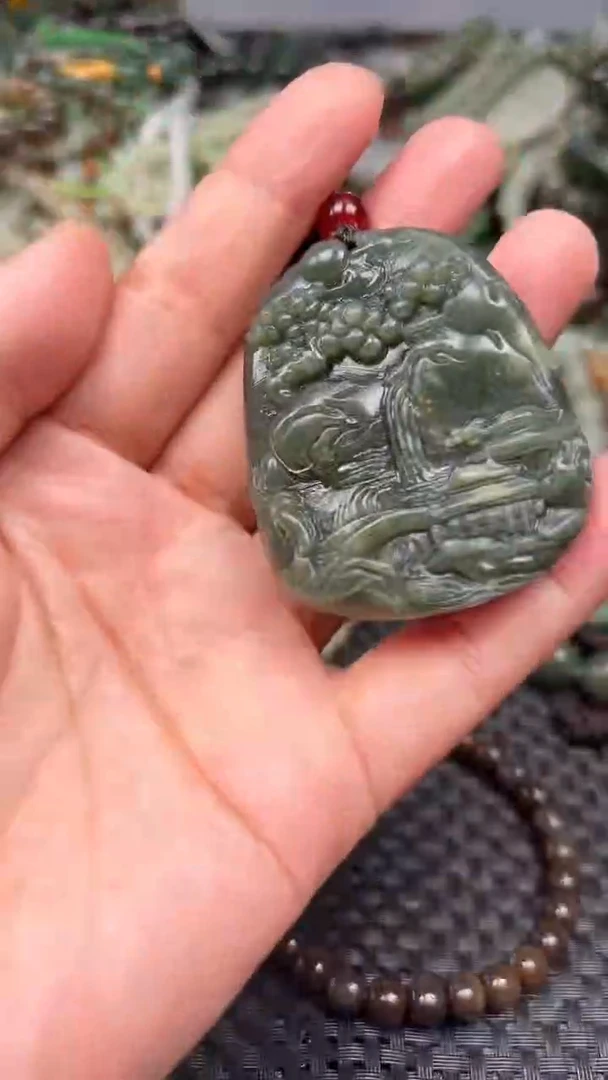 颈饰未镶嵌和田玉1