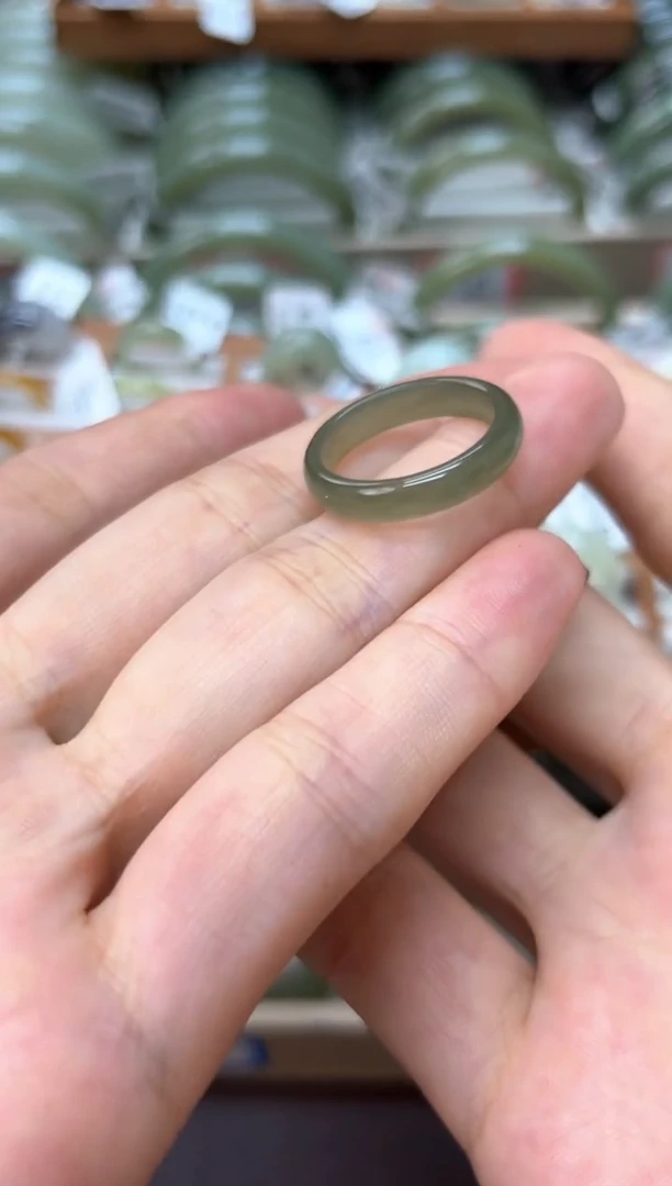 和田玉戒指未镶嵌知****ノ和田玉戒圈 粉丝专享