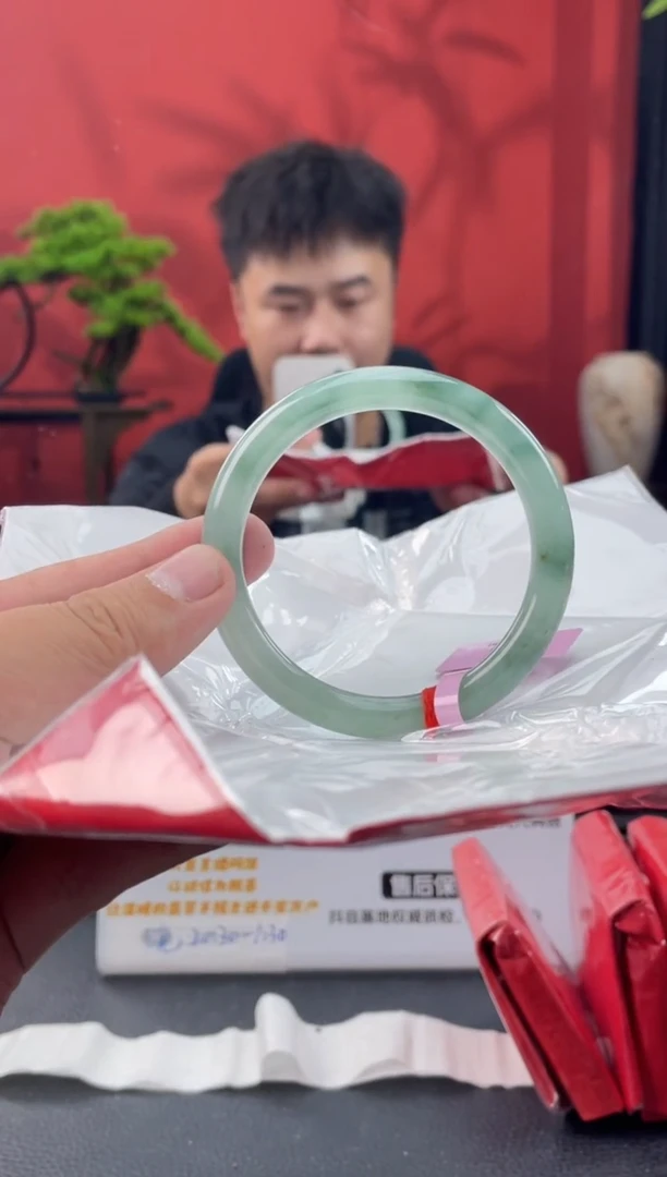 未镶嵌手镯翡翠36
