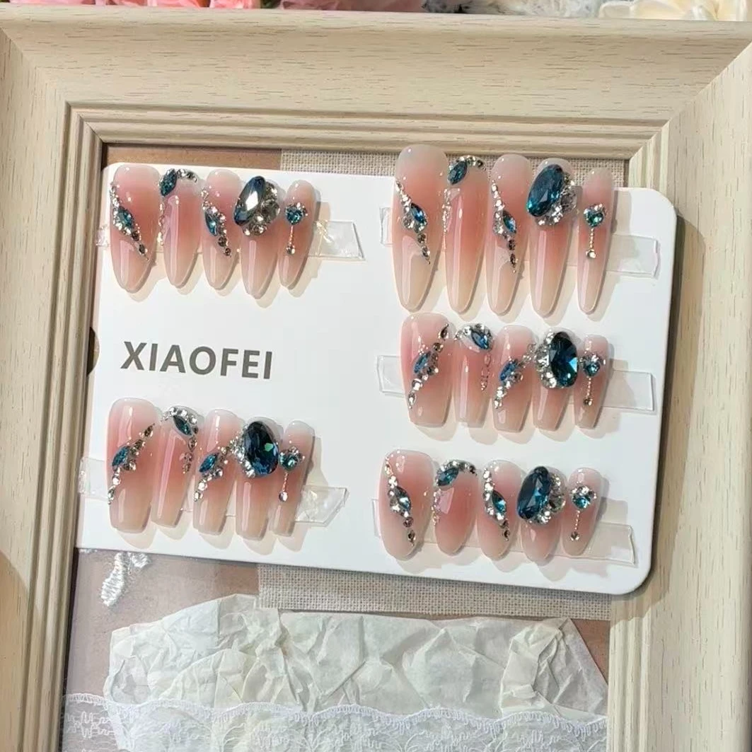 远山烟岚-东洲钻墨蓝大钻设计款-秋冬手工美甲高级感