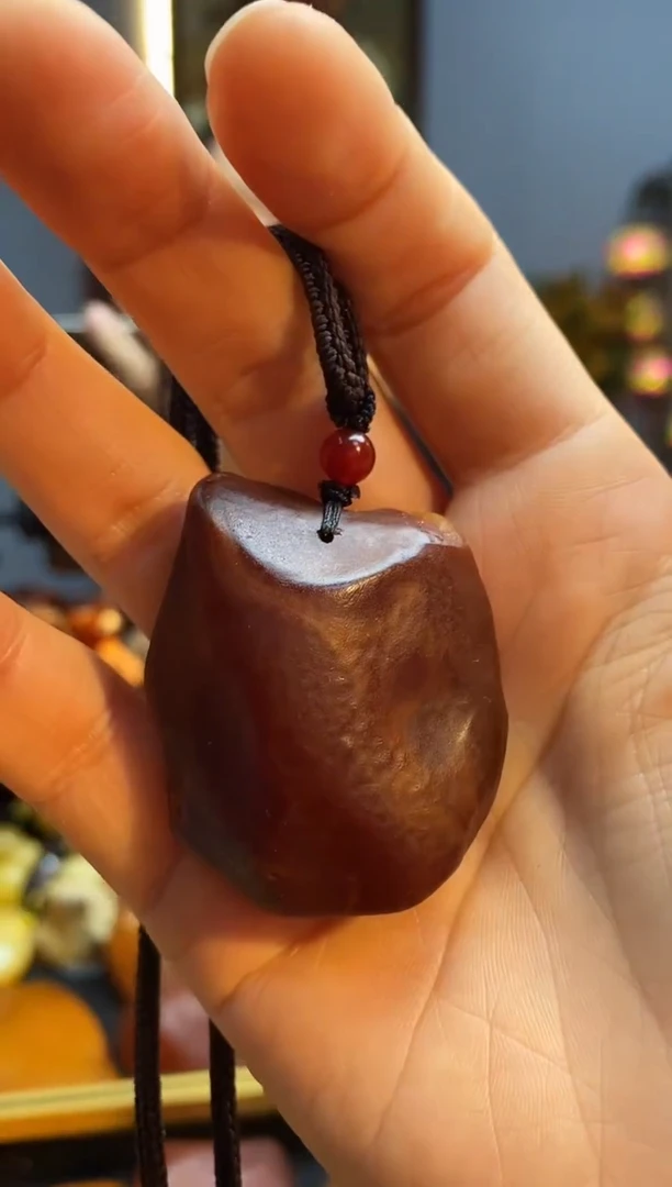 琥珀颈饰未镶嵌挂件