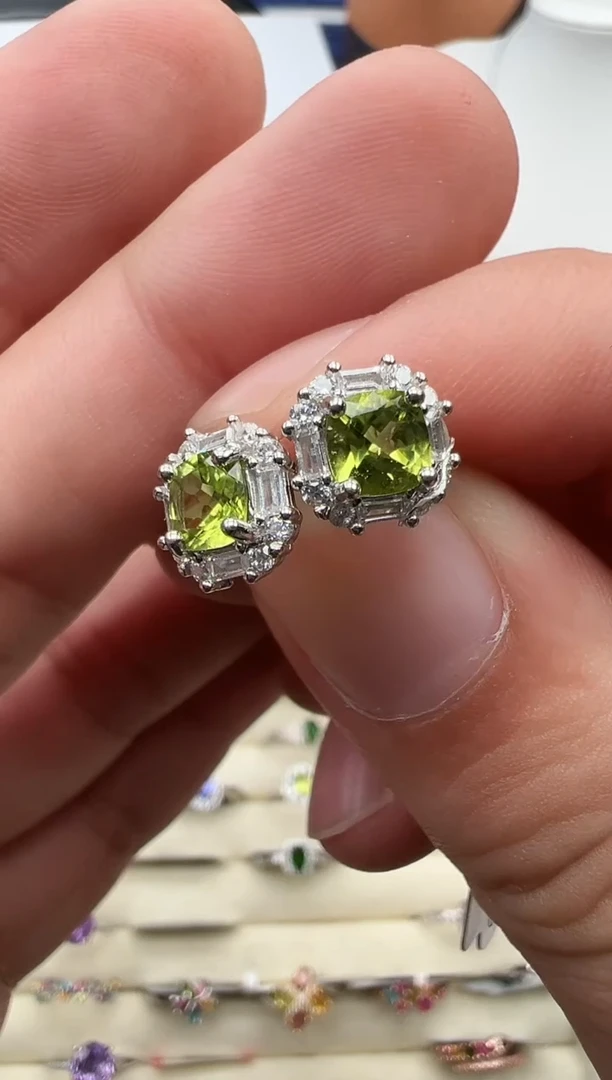 银S925镶嵌耳饰橄榄石24