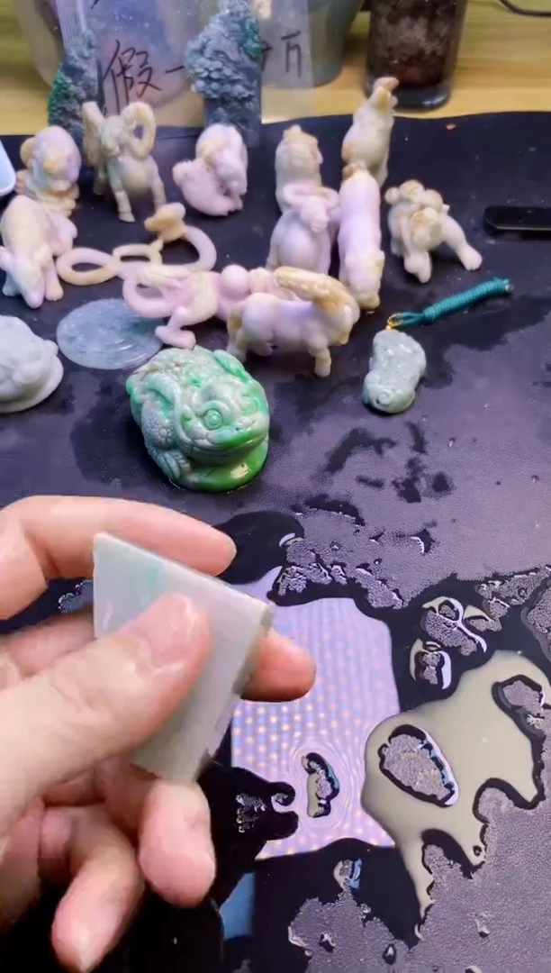 翡翠未镶嵌颈饰天然翡翠045