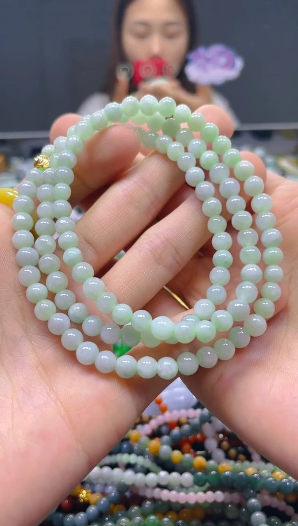 颈饰未镶嵌翡翠6MM/J/翡翠A货，一件也是批发价