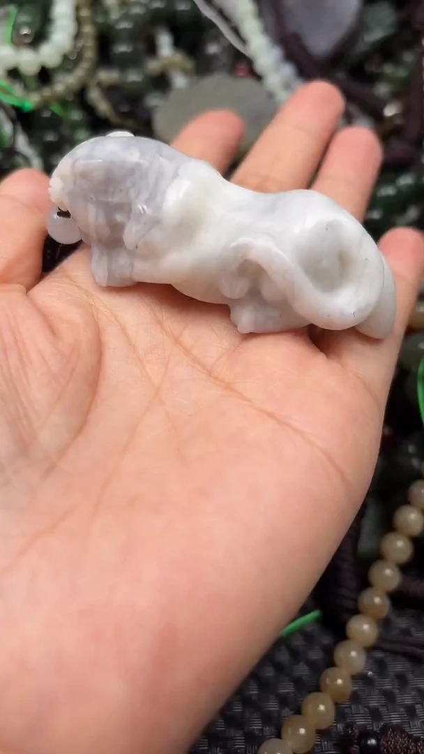 和田玉未镶嵌颈饰1